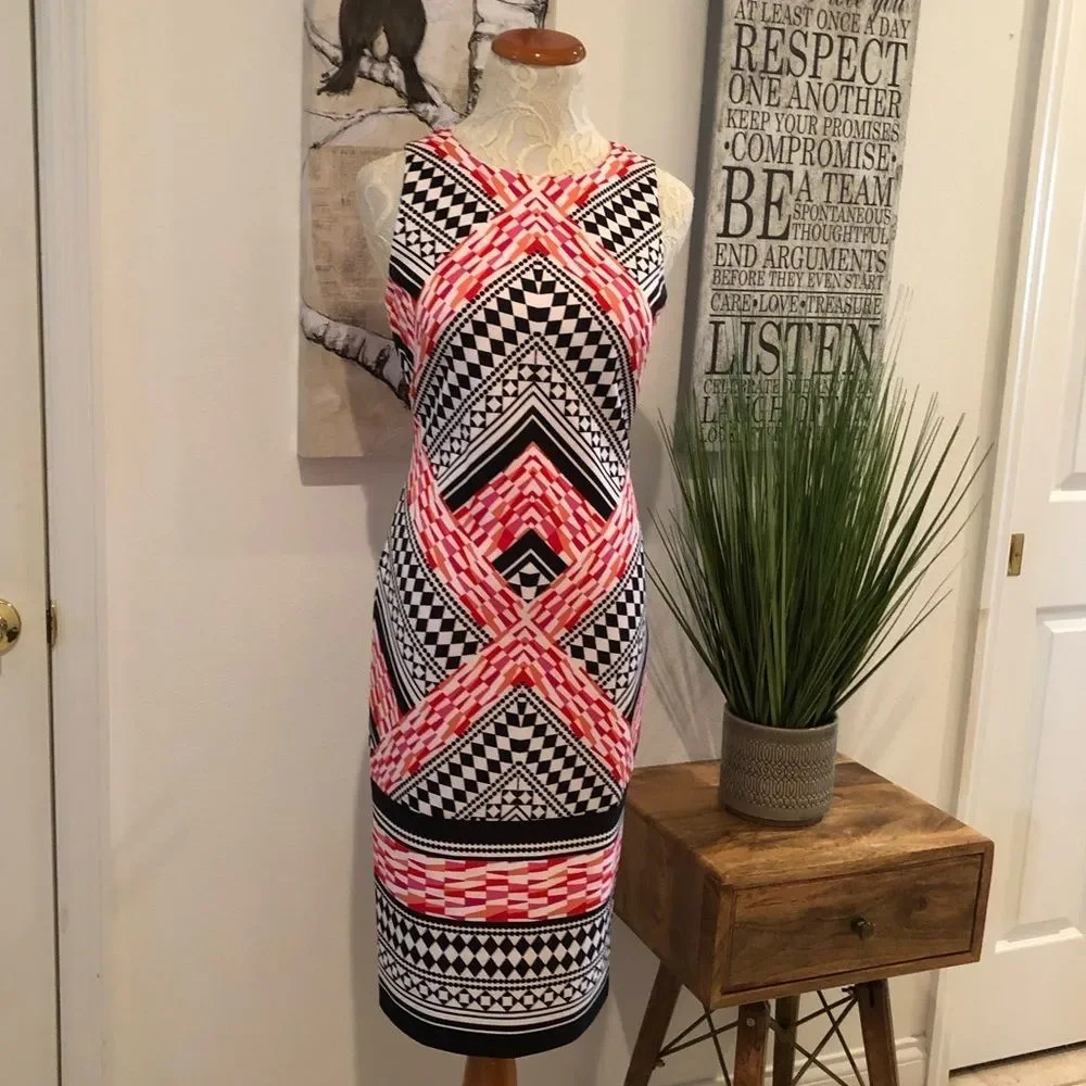 Vince Camuto Geometric Scuba Dress Black Pink - Picture 4 of 9